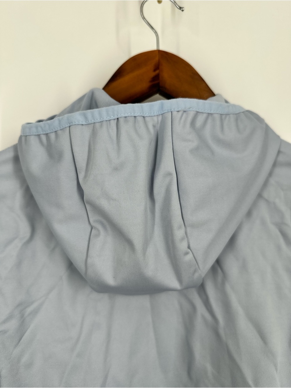 NEW BALANCE Women Windbreaker Pullover Hooded Jacket Light Blue - Picture 10 of 13